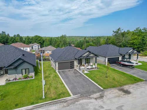 37 Silver Maple Lane, North Bay, ON, P1C0B5 | Card Image