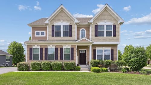 3811 Ivy Ln, Elgin, IL, 60124-0212 | Card Image