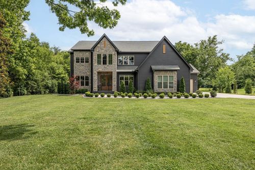 7019 Wilson Pike Cir, Brentwood, TN, 37027-5243 | Card Image