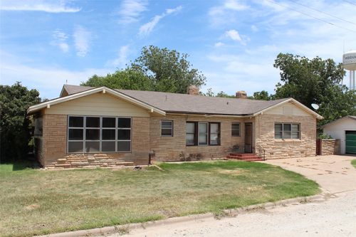 410 N Munday Ave, Munday, TX, 76371-1902 | Card Image