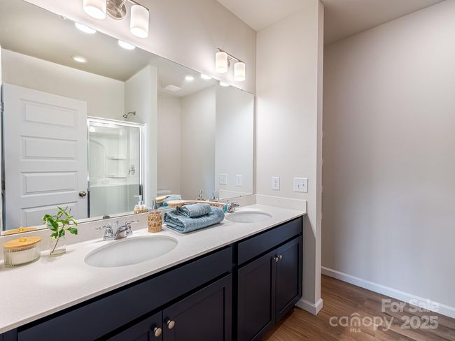 Photo is representational and shown for color package selected for homesite 23 | Image 6