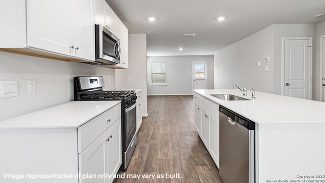 1136 Andean Emerald, House other with 5 bedrooms, 3 bathrooms and null parking in San Antonio TX | Image 11