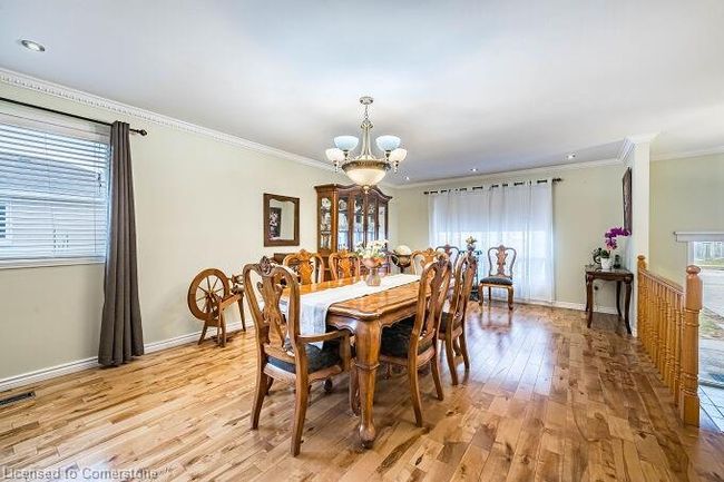 136 Patterson St, House other with 5 bedrooms, 2 bathrooms and 6 parking in Beeton ON | Image 10