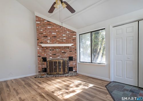 19-19 Polpis Ln, Guilford, CT, 06437-1145 | Card Image