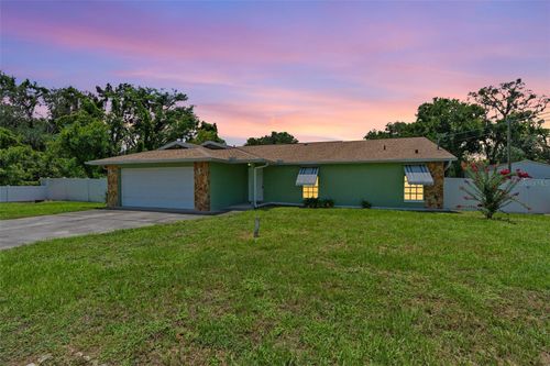 9543 Rockhill Rd, THONOTOSASSA, FL, 33592-2923 | Card Image