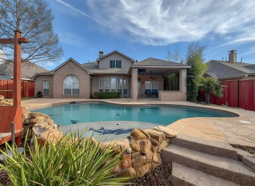 2025 Fair Oaks Cir, Corinth, TX, 76210-8861 | Card Image