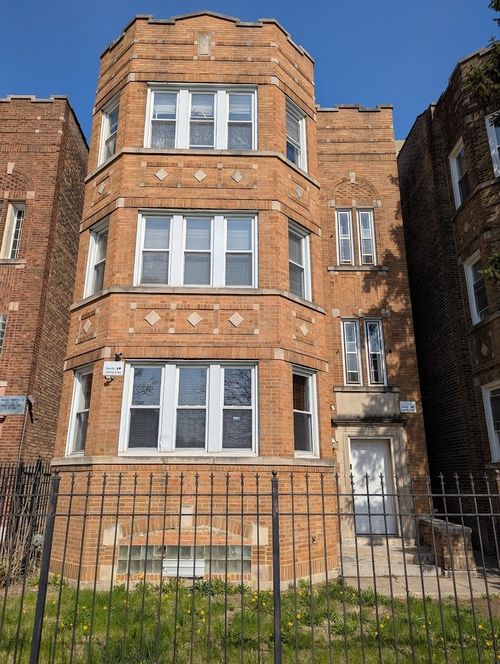 apt-3-7545 S May St, Chicago, IL, 60620-2992 | Card Image