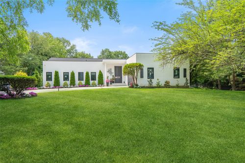 19 Linden Ln, Old Westbury, NY, 11568-1609 | Card Image