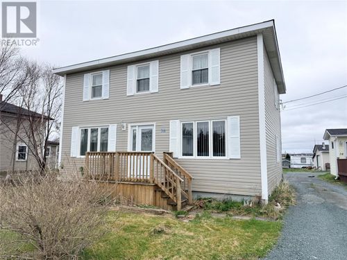 36 Central St, House with 4 bedrooms, 2 bathrooms and null parking in Bay Roberts NL | Card Image