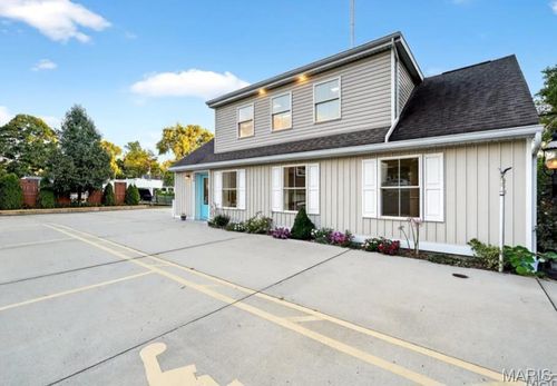 560 N Jefferson St, Florissant, MO, 63031-5813 | Card Image