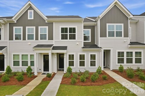5861 Tuckaseegee Rd, Charlotte, NC, 28208-2453 | Card Image