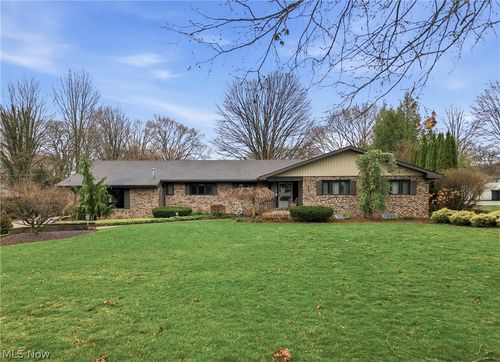 1364 Saint Albans Drive, Youngstown, OH, 44511 | Card Image