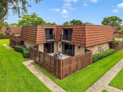 4167 Forest Hill Dr, Hollywood, FL, 33026-1149 | Card Image