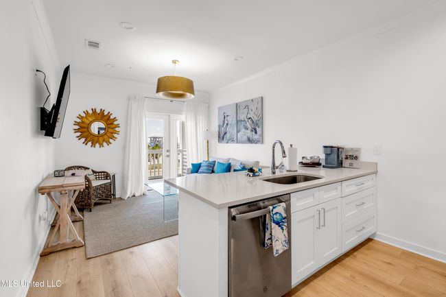240EBeachBlvd-5 | Image 4