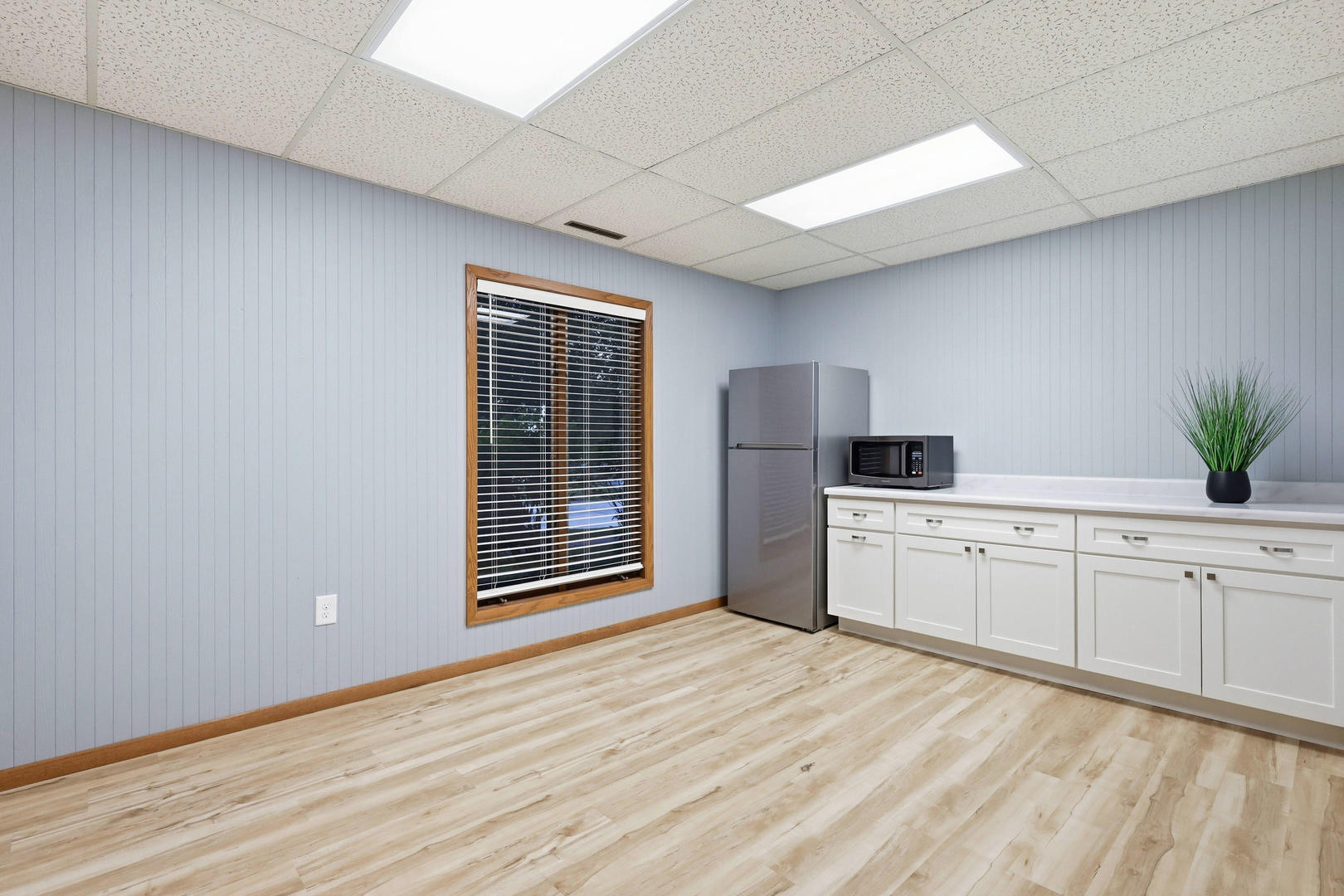 Commercial Sale in Davenport