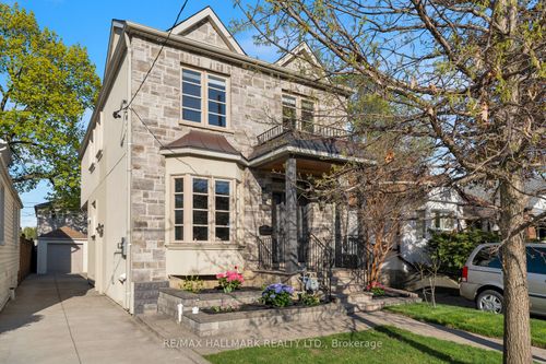 115 Cadorna Ave, East York, ON, M4J3X3 | Card Image