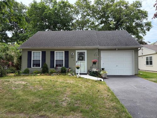 183 Kingston Dr, Ridge, NY, 11961-2027 | Card Image