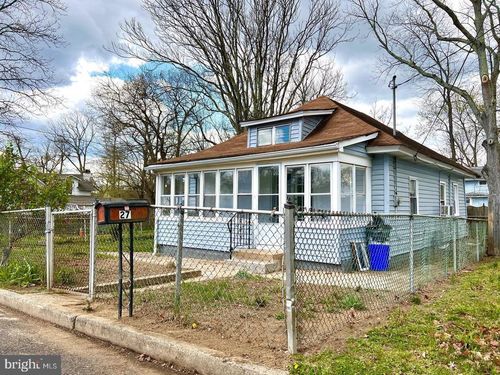 27 Rancocas Ave, CLEMENTON, NJ, 08021-4628 | Card Image