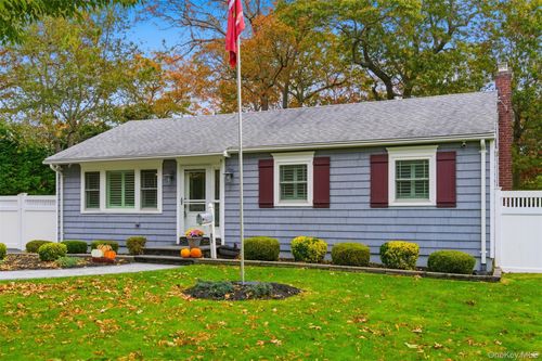 277 5th Ave, Saint James, NY, 11780-2414 | Card Image