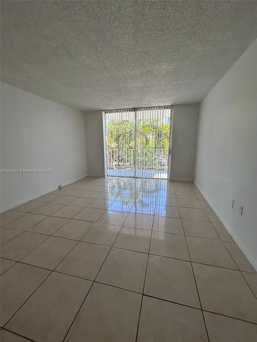 310-496 Nw 165th Street Rd, Miami, FL, 33169-6466 | Card Image