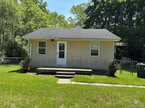 1096 Bayfield St, Lake Orion, MI, 48362-3606 | Card Image