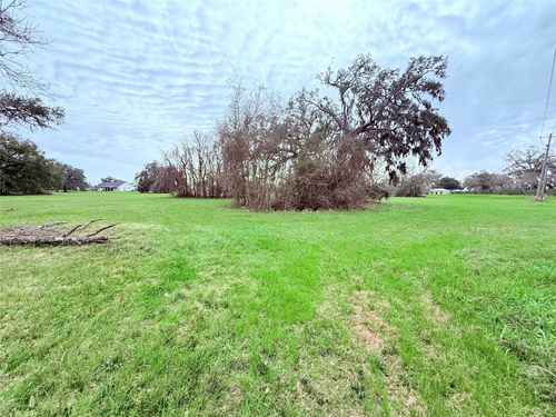 1370 Broken Arrow Trl, Angleton, TX, 77515 | Card Image