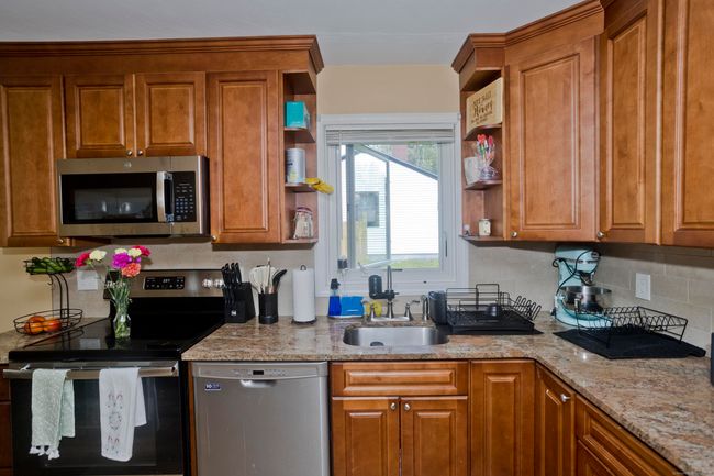 198 Connecticut Ave, House other with 3 bedrooms, 2 bathrooms and null parking in Newington CT | Image 16