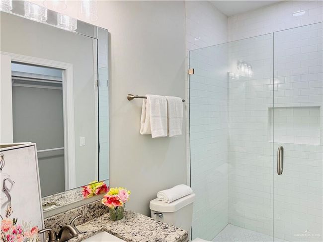 5512 N Crown Point, Townhouse with 3 bedrooms, 3 bathrooms and 2 parking in Pharr TX | Image 11