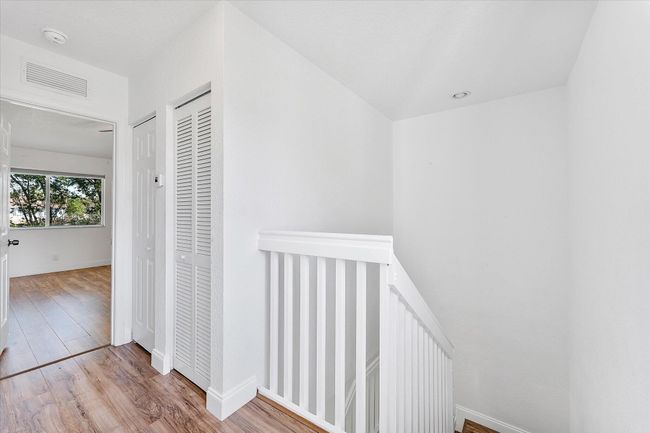 6204 Sandy Bank Ter, Condo with 2 bedrooms, 3 bathrooms and null parking in Riviera Beach FL | Image 9