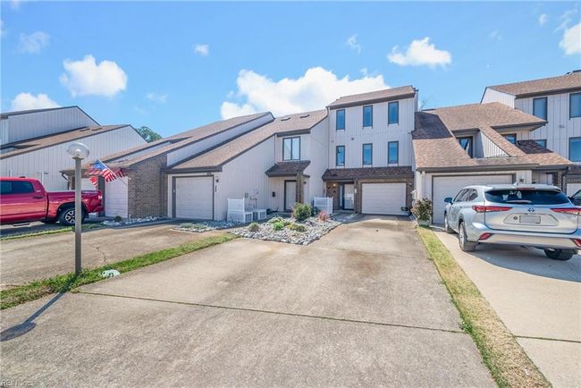 Extra large driveway | Image 45