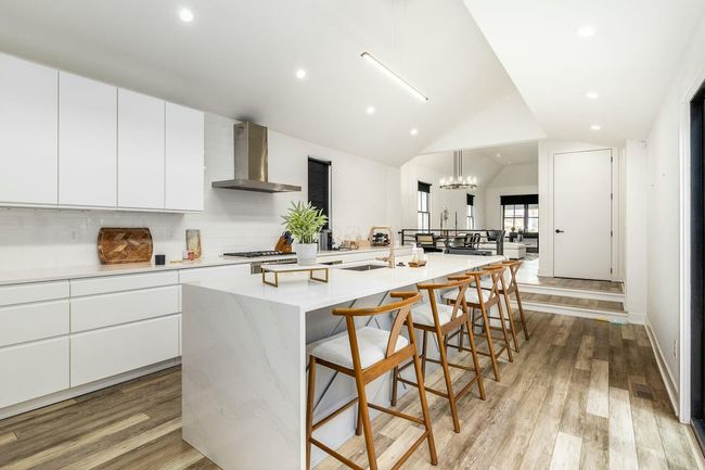 chefs kitchen | Image 5