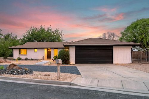 3570 Solano Way, St. George, UT, 84790-7450 | Card Image