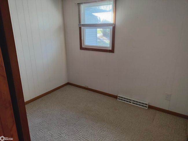 32669 Walnut Ave, Home with 3 bedrooms, 3 bathrooms and 2 parking in Coon Rapids IA | Image 34