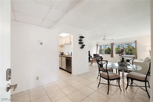 9305-1086 Forest Lakes Dr, NAPLES, FL, 34105-2296 | Card Image