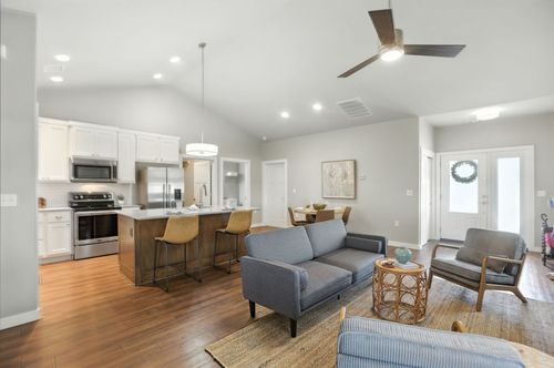 a-341 Rose Dr, Dripping Springs, TX, 78620-4102 | Card Image