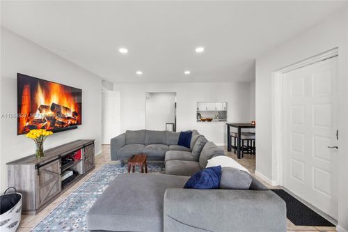 apt-h1-13870 Oneida Dr, Delray Beach, FL, 33446-3308 | Card Image
