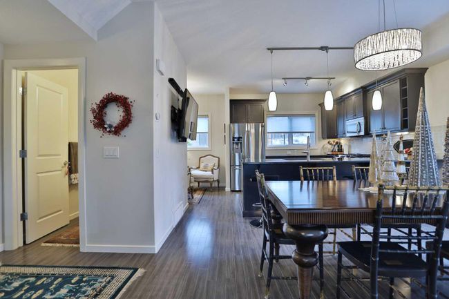 411 Valley Ridge Manor Nw, Home with 2 bedrooms, 2 bathrooms and 4 parking in Calgary AB | Image 17