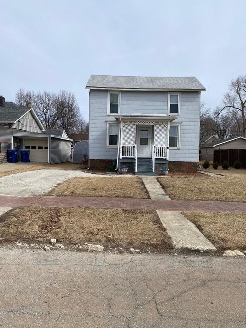 748 Laharpe St, La Salle, IL, 61301-1954 | Card Image