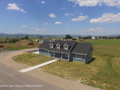 153 Honeybee Lane, House other with 3 bedrooms, 2 bathrooms and null parking in Afton WY | Image 3