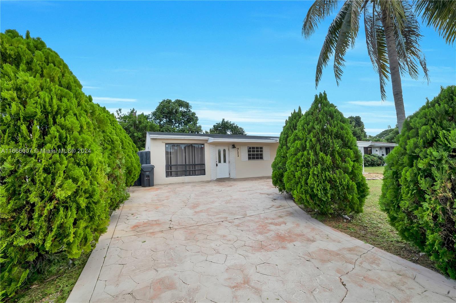 67th Ave, Hollywood, FL 33024