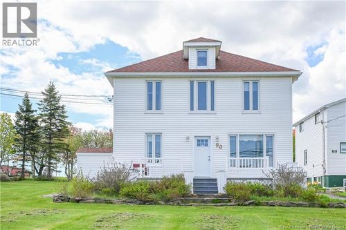 90 Blvd St-Pierre E, Caraquet, NB, E1W1B6 | Card Image