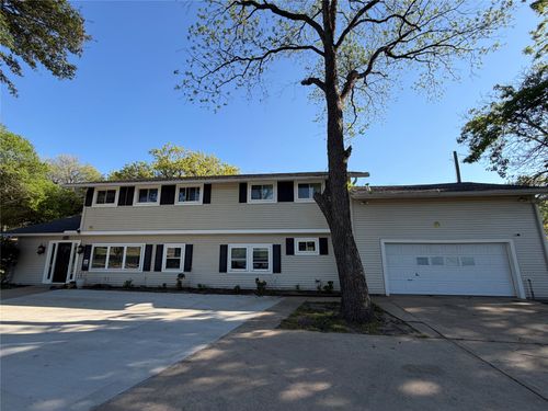 1009 Country Club Rd, Ennis, TX, 75119-2351 | Card Image