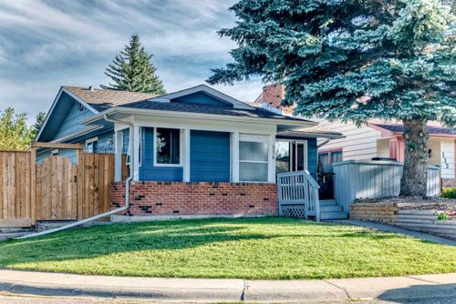116 Midland Cres Se, Calgary, AB, T2X1P4 | Card Image