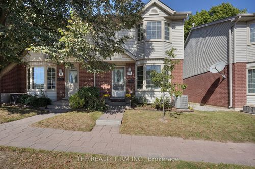 25-70 Chapman Crt, London, ON, N6G4Z4 | Card Image