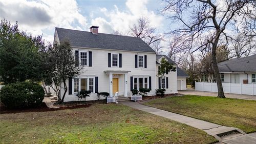 2025 Walworth St, Greenville, TX, 75401-5334 | Card Image