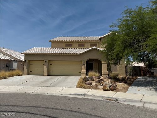 5315 Debut Ct, North Las Vegas, NV, 89031-0427 | Card Image
