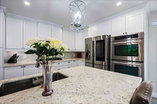 2 Cedar Grove Rd, House other with 6 bedrooms, 4 bathrooms and 6 parking in Mono ON | Image 4