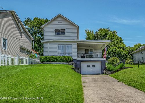 523 1st Ave, Jessup, PA, 18434-1403 | Card Image