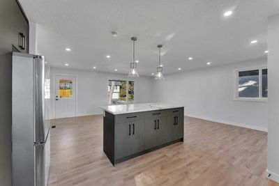 727 Hunterston Rd Nw, House other with 6 bedrooms, 2 bathrooms and 2 parking in Calgary AB | Image 3