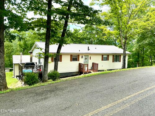 150 Clear Branch Rd, Rocky Top, TN, 37769-5636 | Card Image